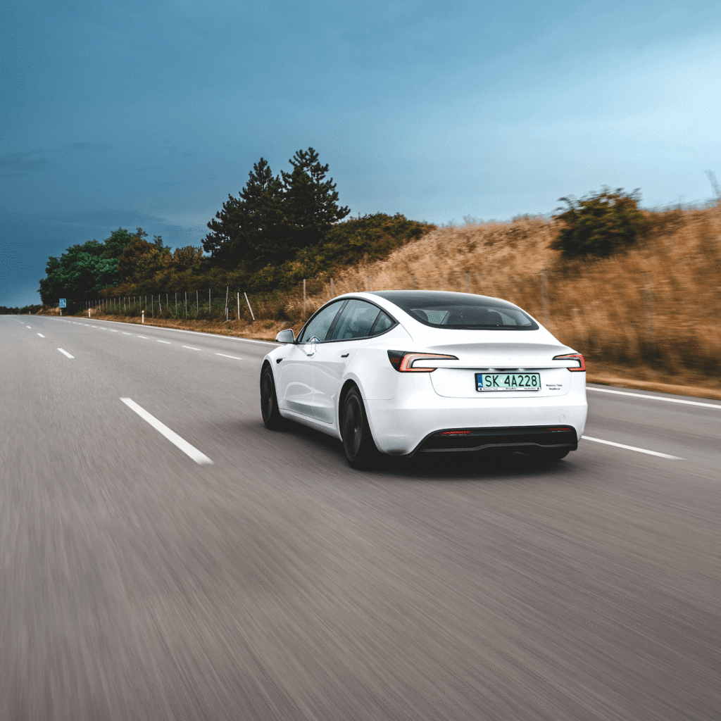 Tesla Model 3 Highland RWD – Weekend 1437 zł. | Wynajem