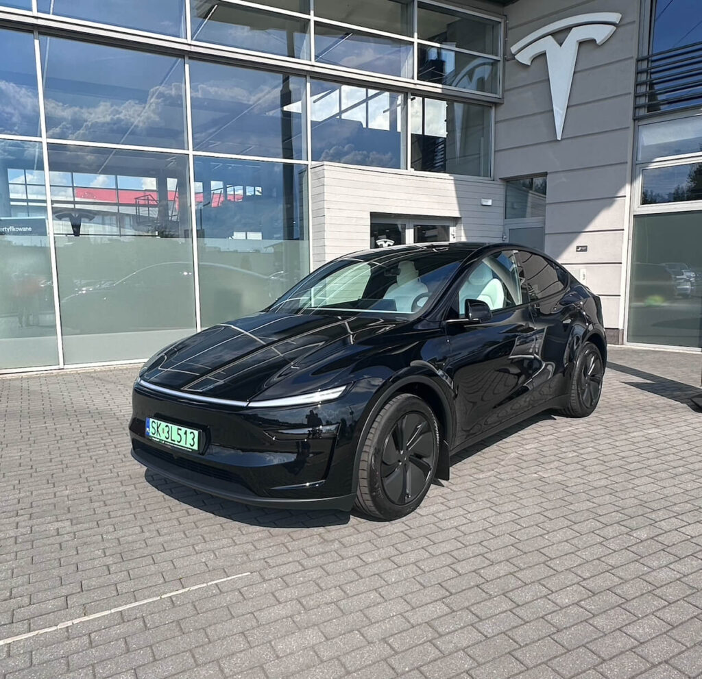 Tesla Model Y Juniper AWD – Black Long Range